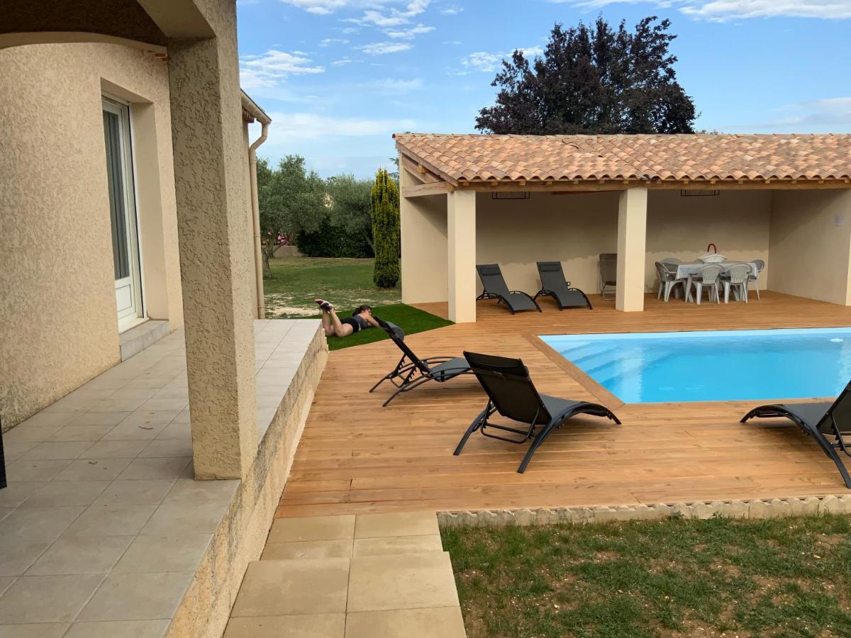 Gite Les Oliviers 10 Pers Piscine Au Calme 4 Etoiles Saint-Laurent-la-Vernède المظهر الخارجي الصورة